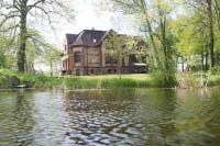 Villa Radekow with 6 luxuriously furnished rooms