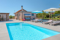Ferienhaus mit Pool in Kroatien von Interhome